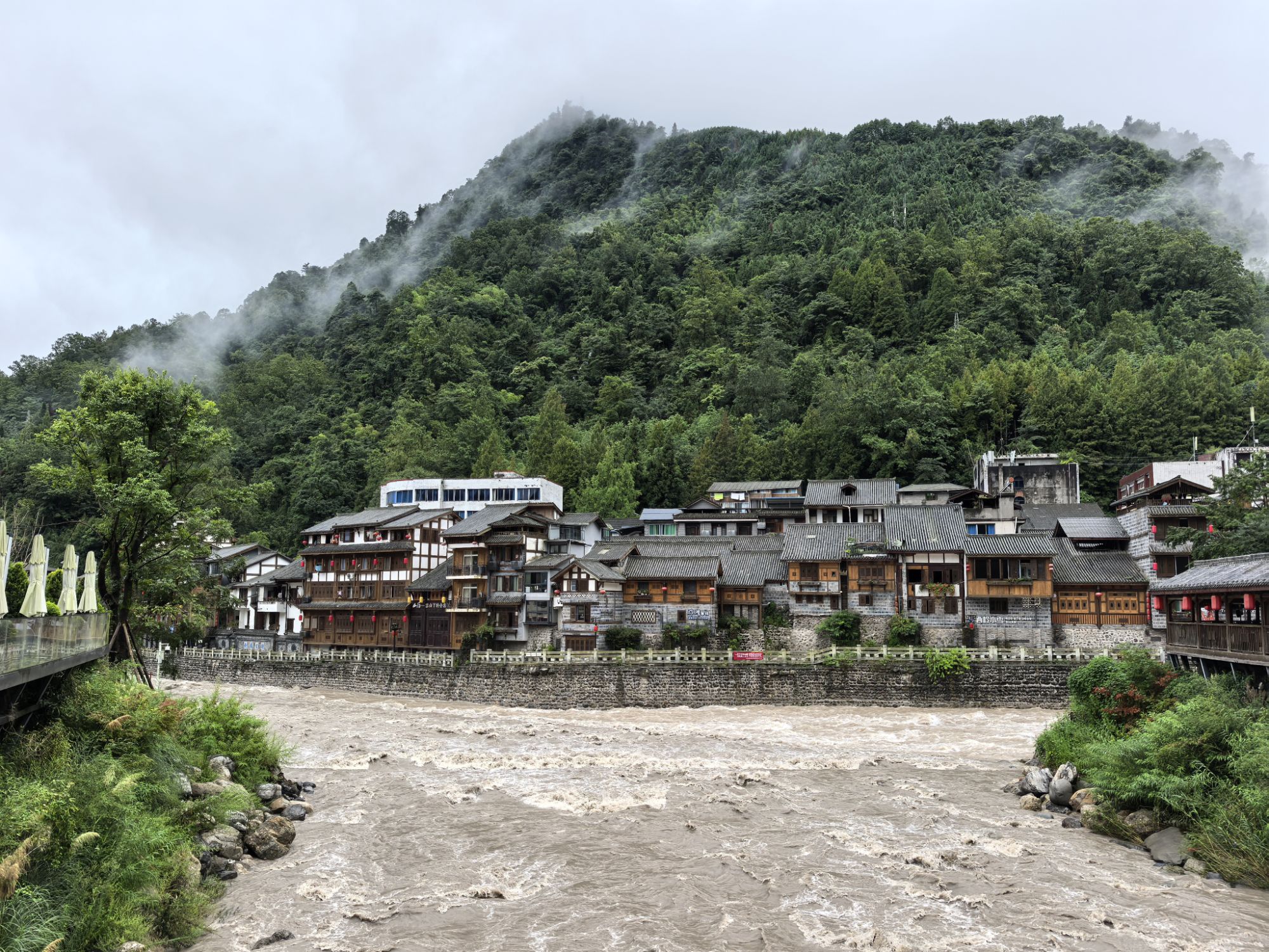 四川旅遊5A景區,樂山大佛、峨眉山、海螺溝、碧峰峽、天台山 四川旅遊5A景區,樂山大佛、峨眉山、海螺溝、碧峰峽、天台山